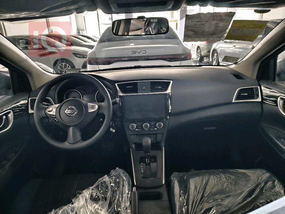 نيسان سيلفي